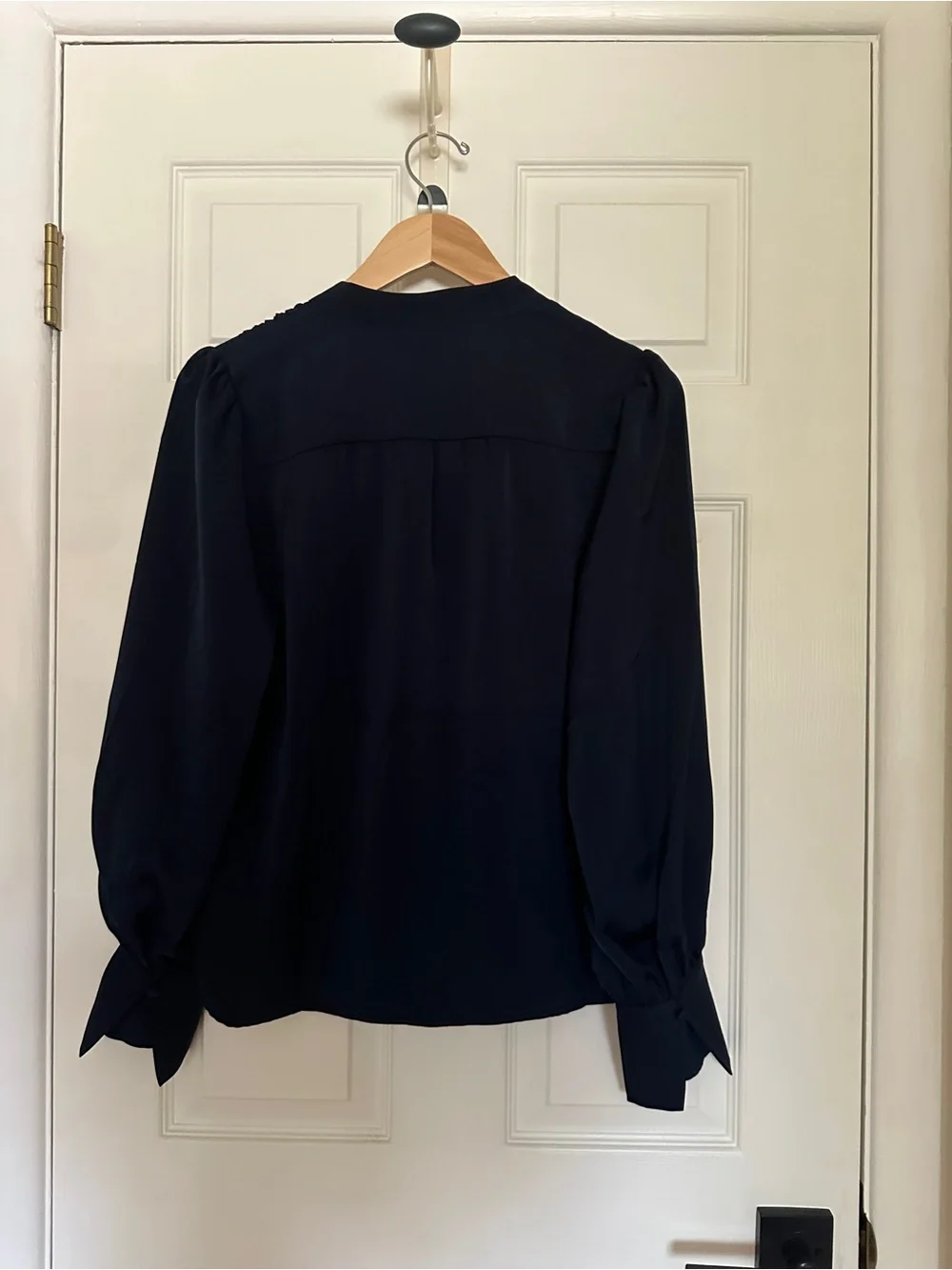 Banana Republic sleek neck